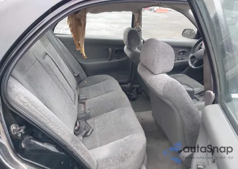 1998 Mitsubishi Galant Es/Ls z USA, uszkodzony, nr VIN 4A3AJ56G1WE067427